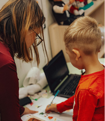 élève avec sa professeure